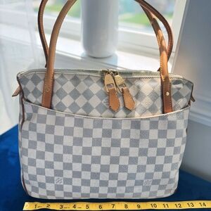Checkered White and Gray Handbag
